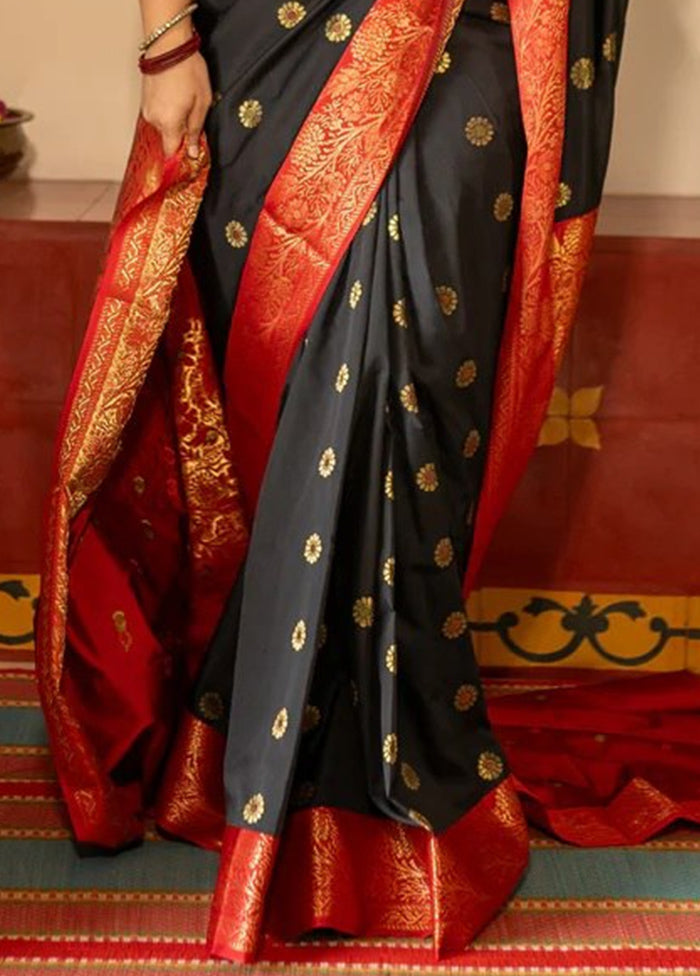 Black Banarasi Silk Saree With Blouse Piece