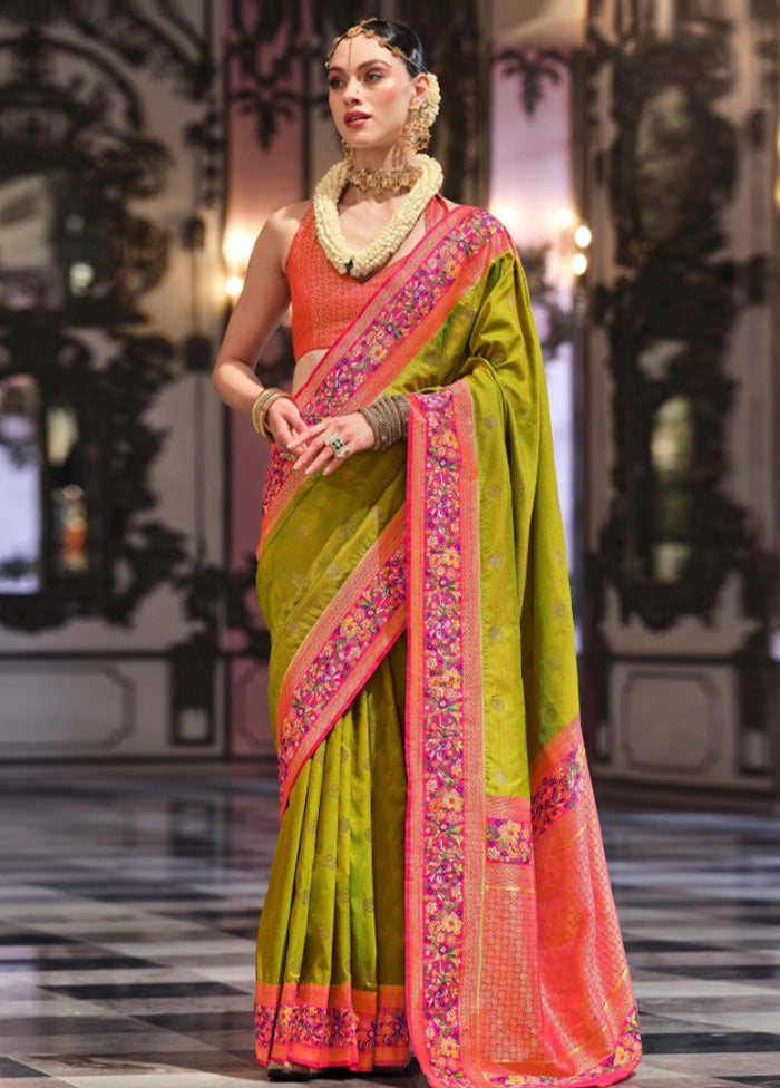 Mehendi Banarasi Silk Saree With Blouse Piece