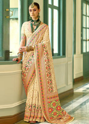 Cream Banarasi Silk Saree With Blouse Piece