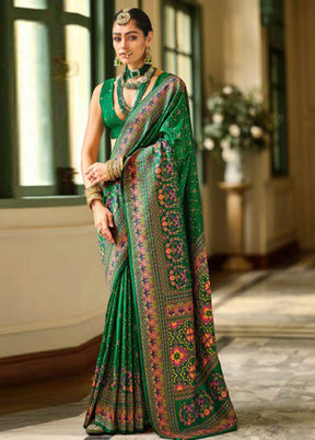 Green Banarasi Silk Saree With Blouse Piece