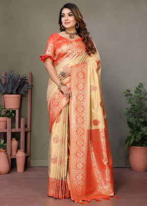 Cream Spun Silk Saree With Blouse Piece