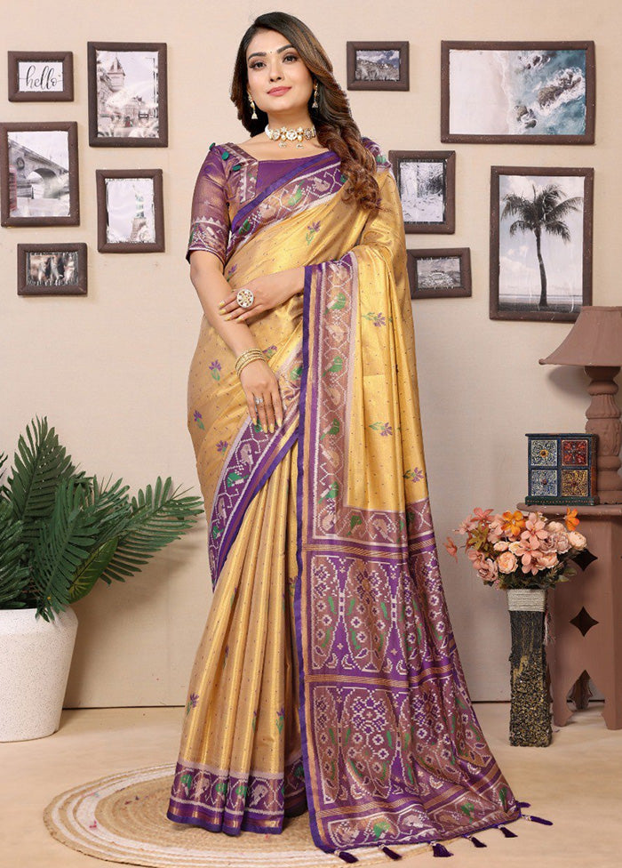 Golden Banarasi Silk Saree With Blouse Piece