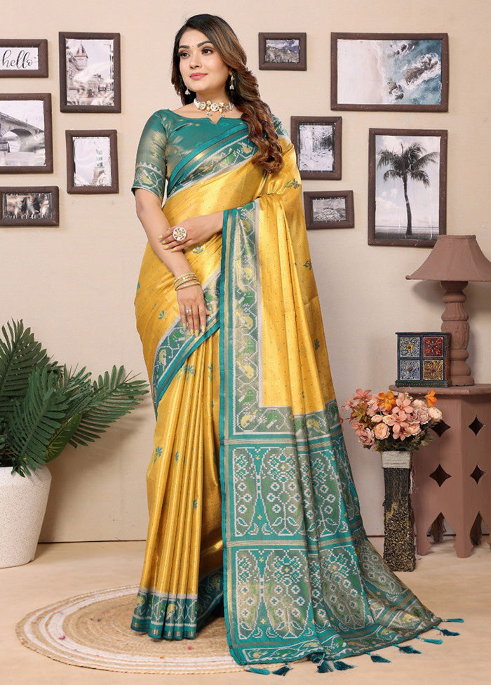 Yellow Banarasi Silk Saree With Blouse Piece