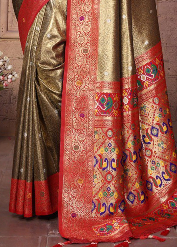 Golden Banarasi Silk Saree With Blouse Piece