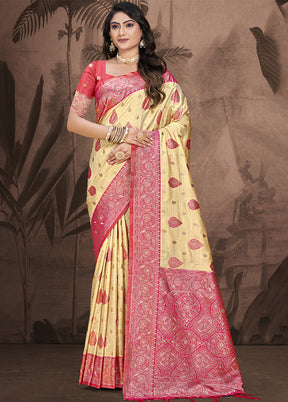 Cream Spun Silk Saree With Blouse Piece