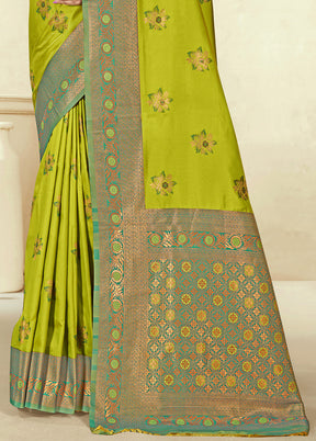 Parrot Green Spun Silk Saree With Blouse Piece