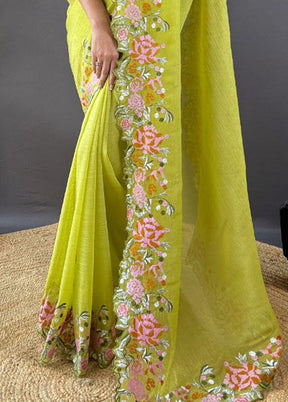 Mehendi Spun Silk Saree With Blouse Piece