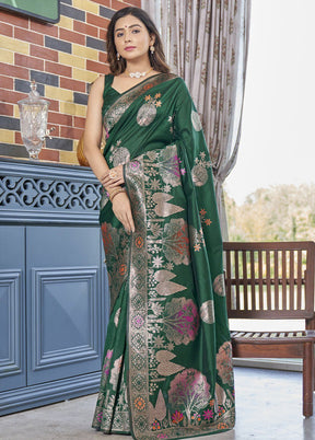 Green Banarasi Silk Saree With Blouse Piece