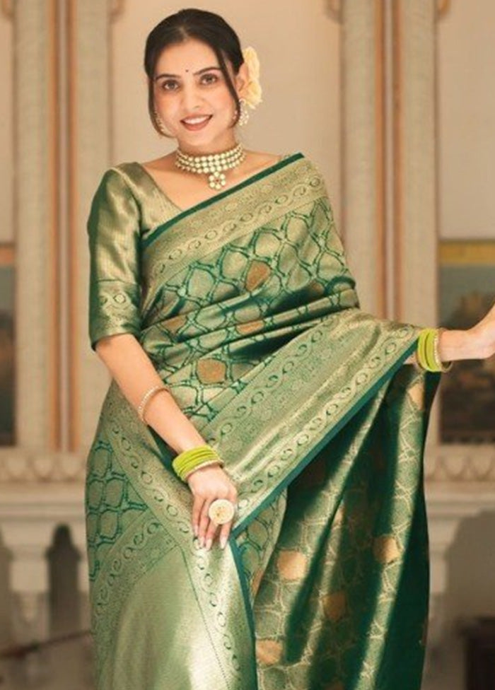 Green Banarasi Silk Saree With Blouse Piece