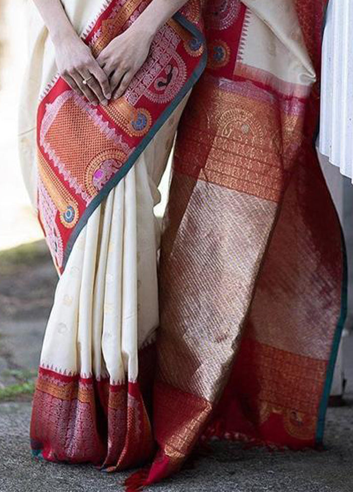 White Banarasi Silk Saree With Blouse Piece