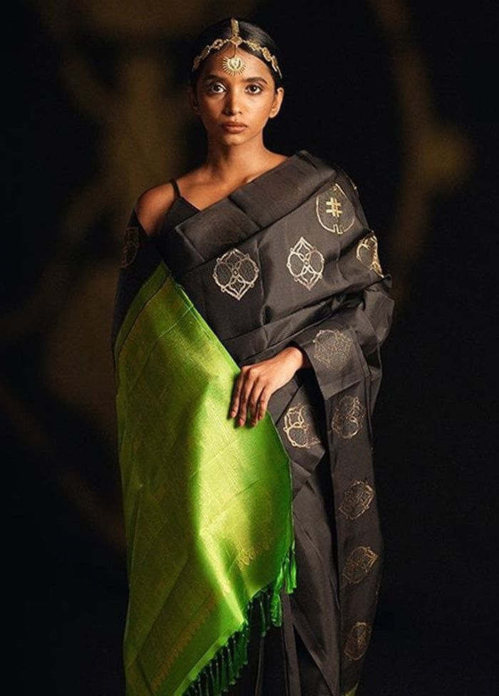 Black Banarasi Silk Saree With Blouse Piece