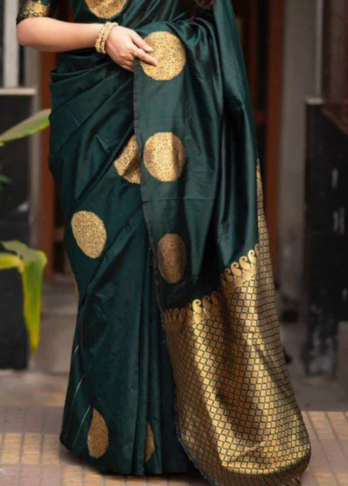 Green Banarasi Silk Saree With Blouse Piece