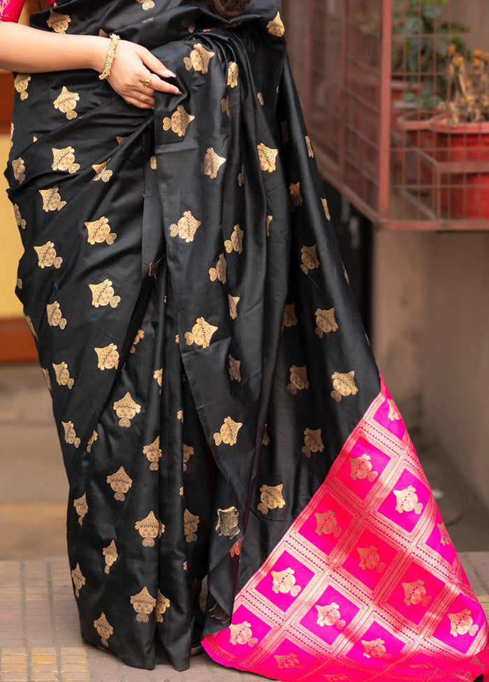 Black Banarasi Silk Saree With Blouse Piece