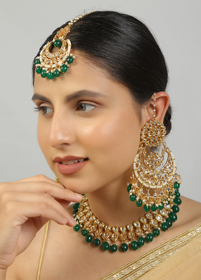 Green Kundan Work Copper And Alloy Necklace With Earrings And Mangtika