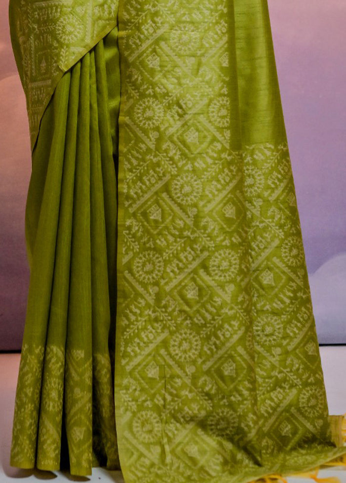 Mehendi Dupion Silk Saree With Blouse Piece