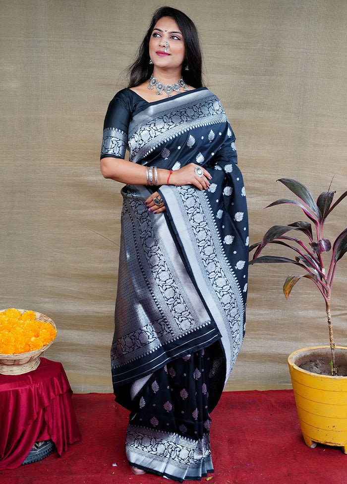 Black Banarasi Silk Saree With Blouse Piece