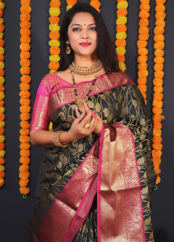 Black Kanchipuram Silk Saree With Blouse Piece