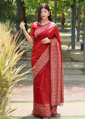 Red Spun Silk Saree With Blouse Piece