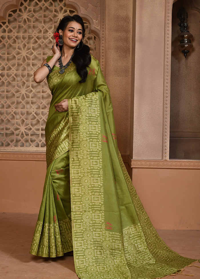 Green Spun Silk Saree With Blouse Piece