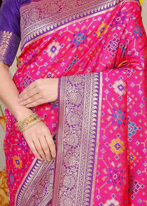 Rani Dupion Silk Saree With Blouse Piece