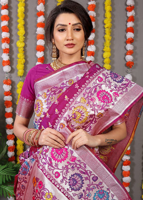 Magenta Banarasi Silk Saree With Blouse Piece