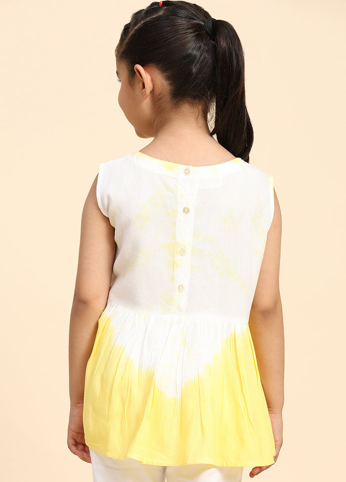 Yellow Rayon Sleeveless Round Neckshape Top