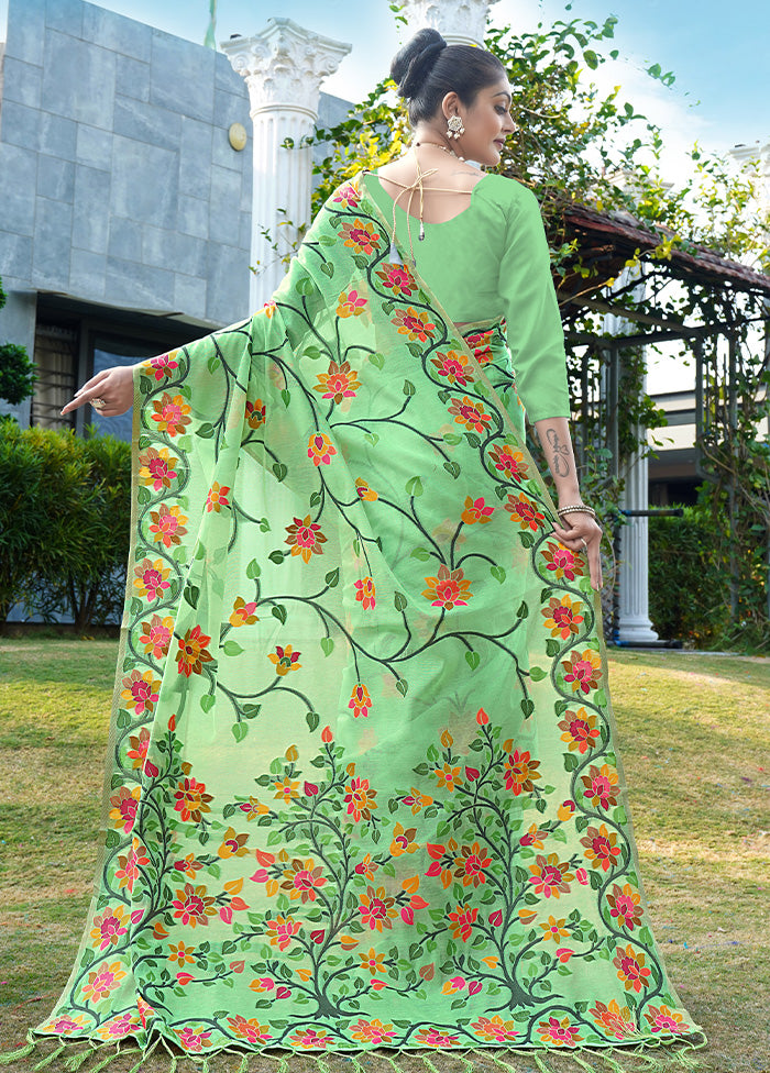 Green Silk Saree With Blouse Piece