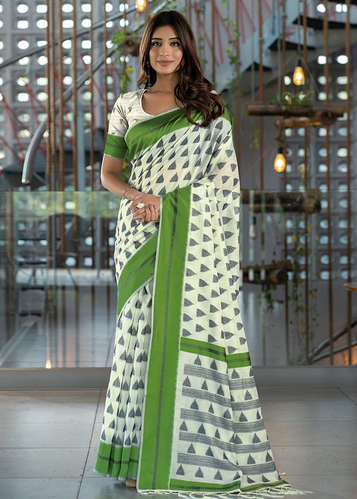 Green Silk Saree With Blouse Piece - Indian Silk House Agencies