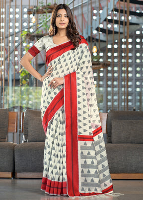 Red Silk Saree With Blouse Piece