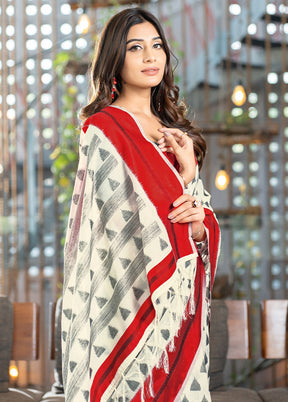 Red Silk Saree With Blouse Piece