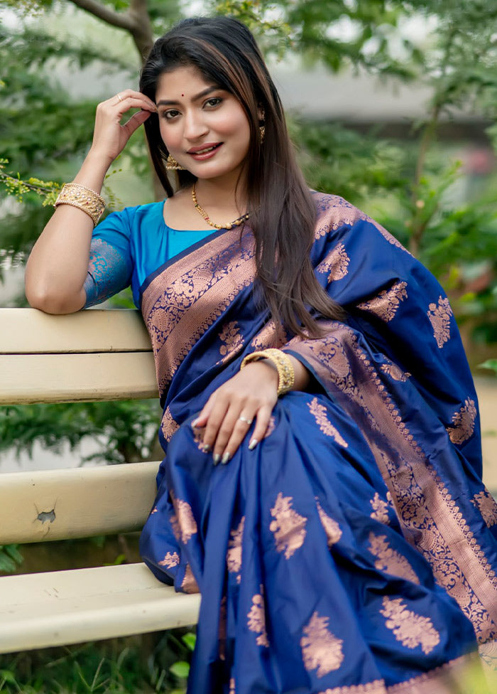 Navy Blue Banarasi Silk Saree With Blouse Piece