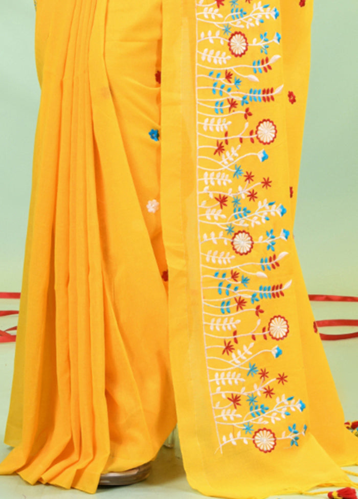 Yellow Cotton Saree With Blouse Piece