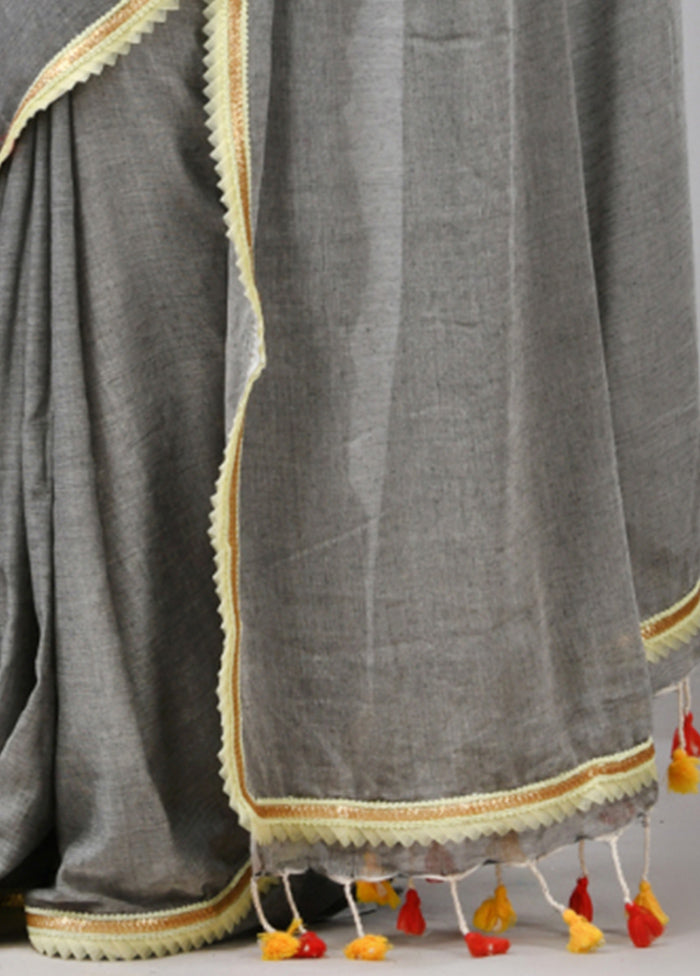 Grey Cotton Solid Saree Without Blouse Piece