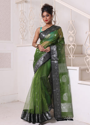 Green Spun Silk Saree With Blouse Piece