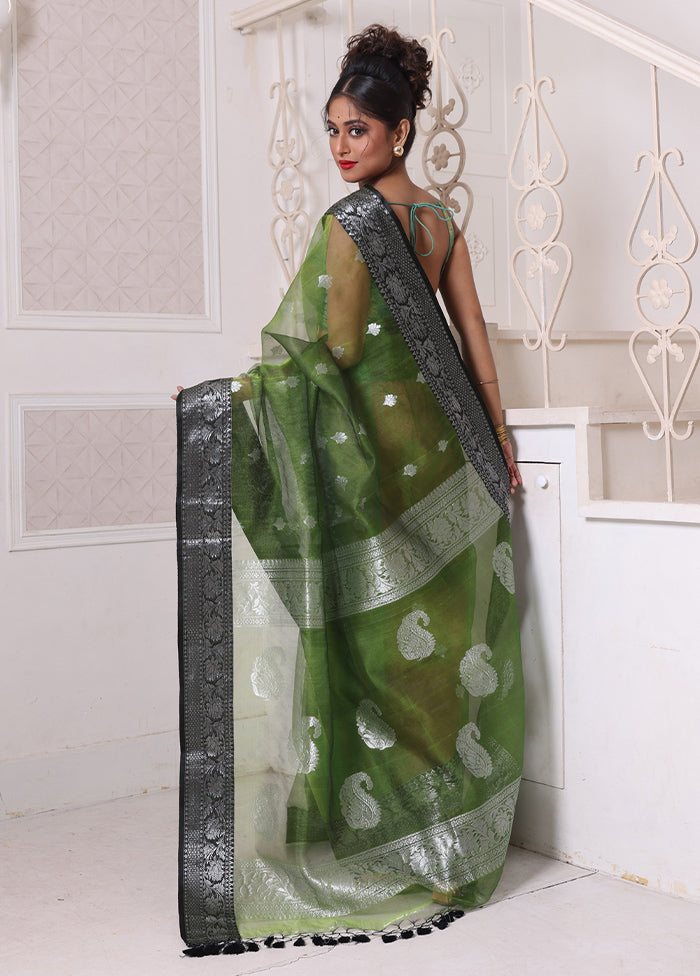 Green Spun Silk Saree With Blouse Piece