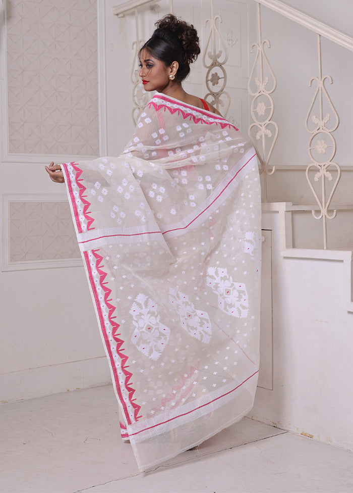 Off White Pure Cotton Texture Saree Without Blouse Piece