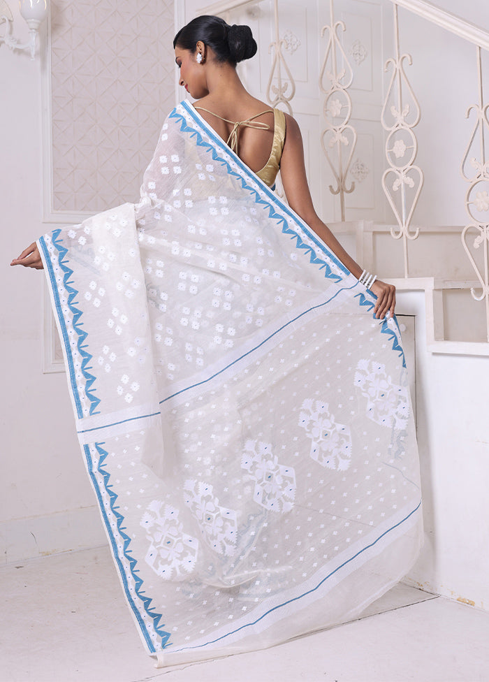 Off White Pure Cotton Texture Saree Without Blouse Piece