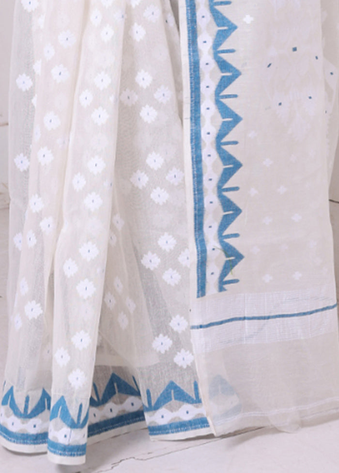 Off White Pure Cotton Texture Saree Without Blouse Piece