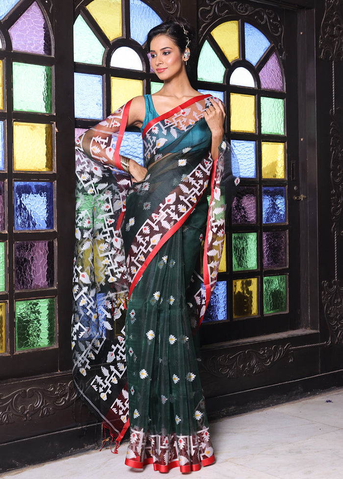 Green Spun Silk Saree With Blouse Piece