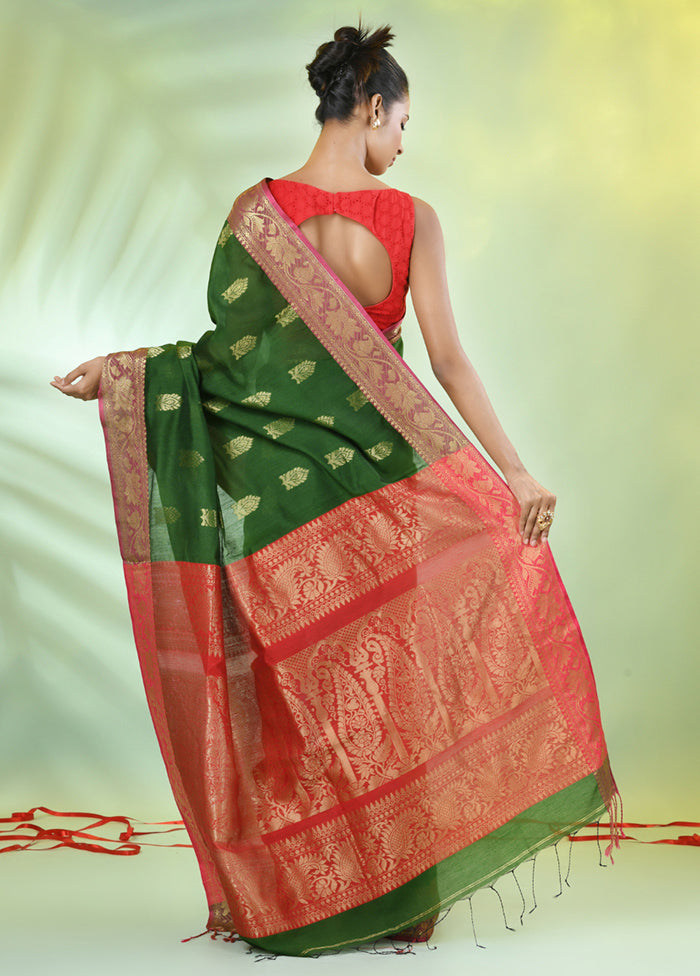 Green Pure Cotton Saree With Blouse Piece