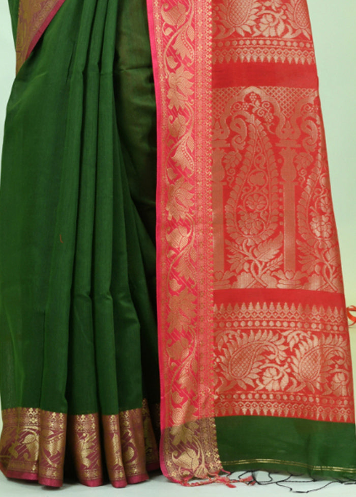 Green Pure Cotton Saree With Blouse Piece