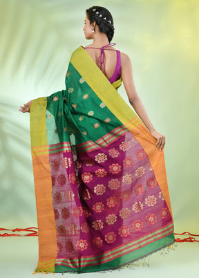 Green Pure Cotton Saree With Blouse Piece