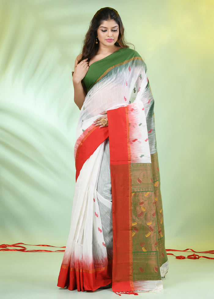 White Pure Cotton Saree With Blouse Piece