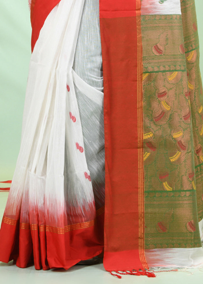 White Pure Cotton Saree With Blouse Piece