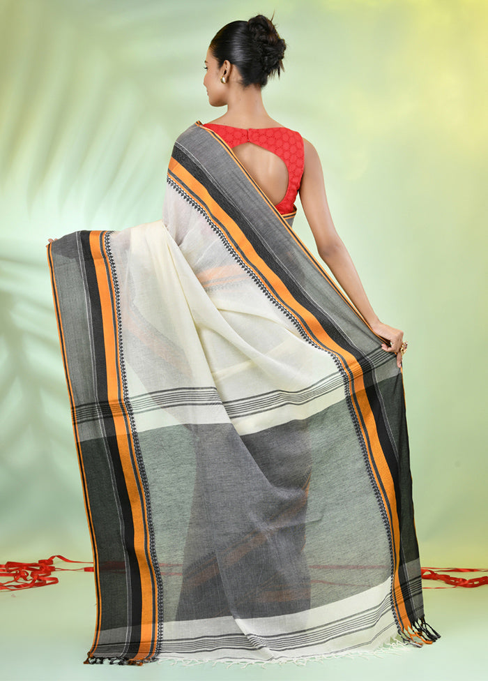 Off White Cotton Saree With Blouse Piece