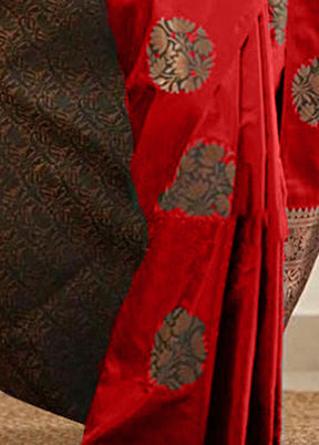 Red Banarasi Silk Saree With Blouse Piece