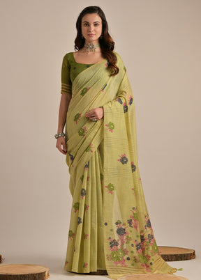 Pista Green Pure Cotton Saree With Blouse Piece