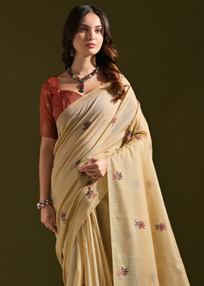 Cream Pure Cotton Saree With Blouse Piece