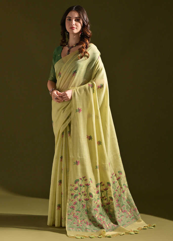 Pista Green Pure Cotton Saree With Blouse Piece