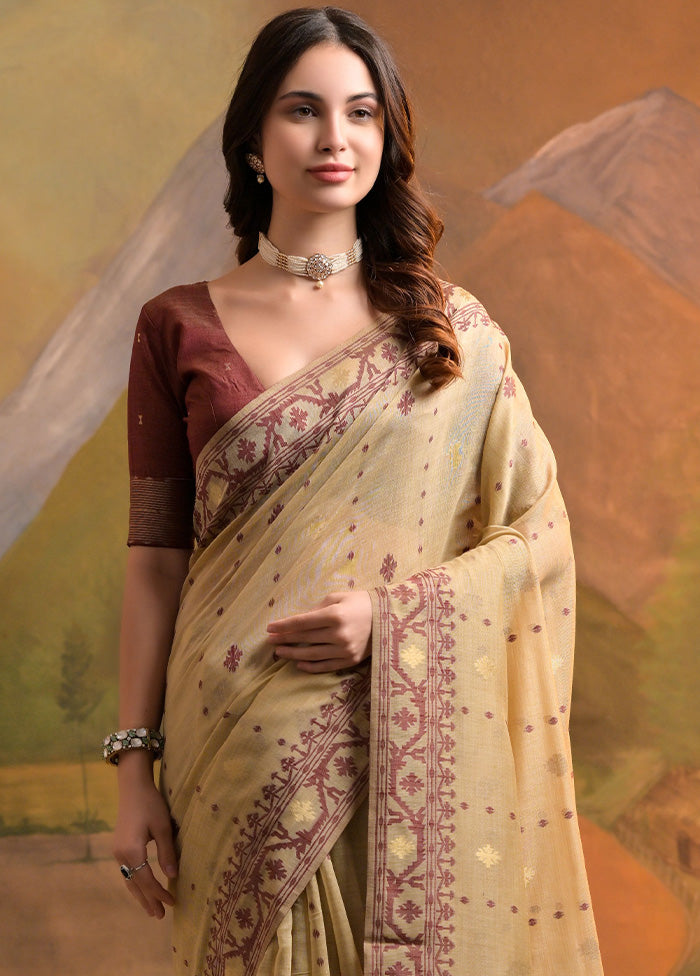 Cream Pure Cotton Saree With Blouse Piece